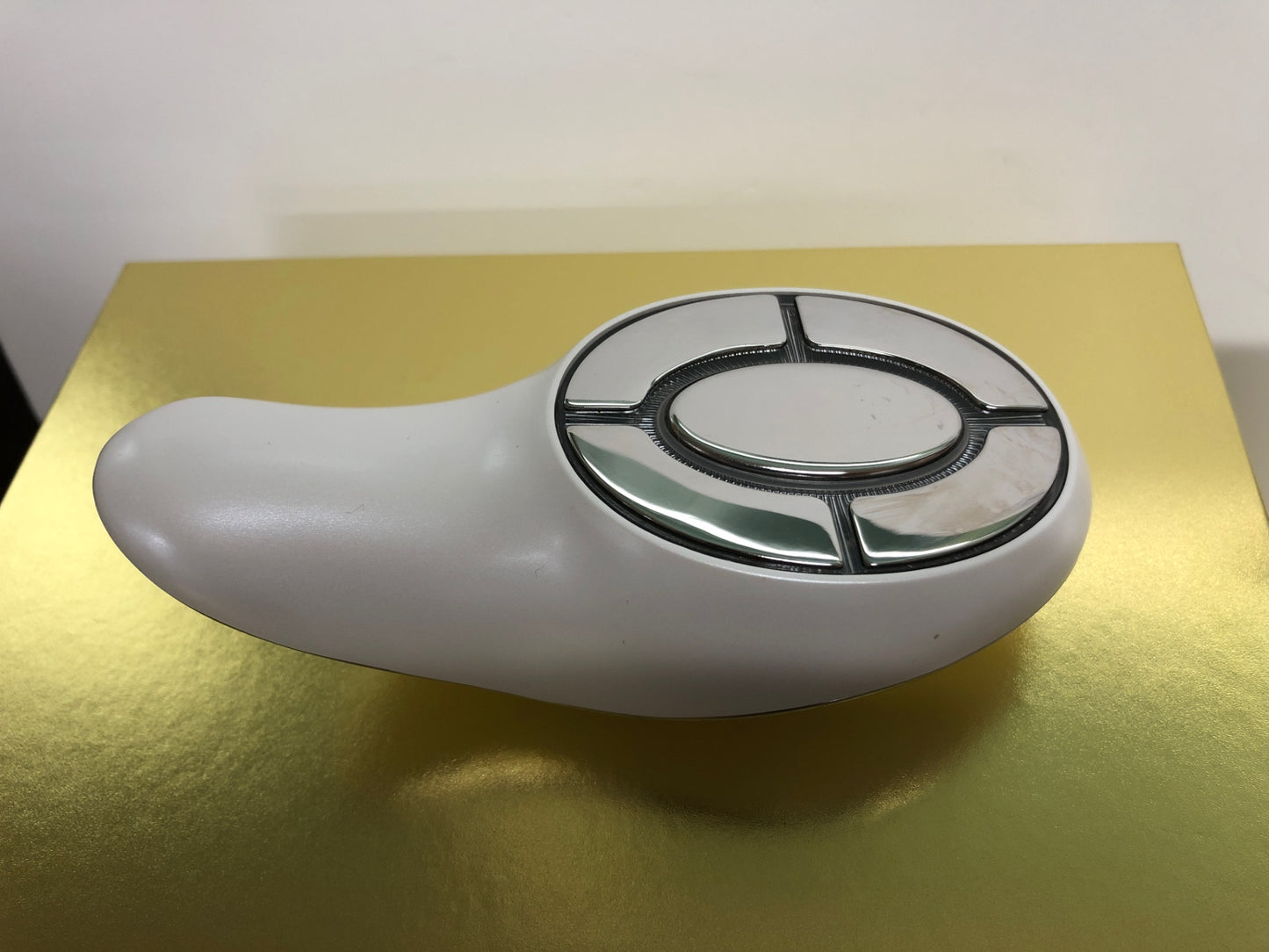 C696 D ME LA BOUM MEラボン エムイーラボン Quantum pulse beauty instrument 美顔器 LA-01【Z】