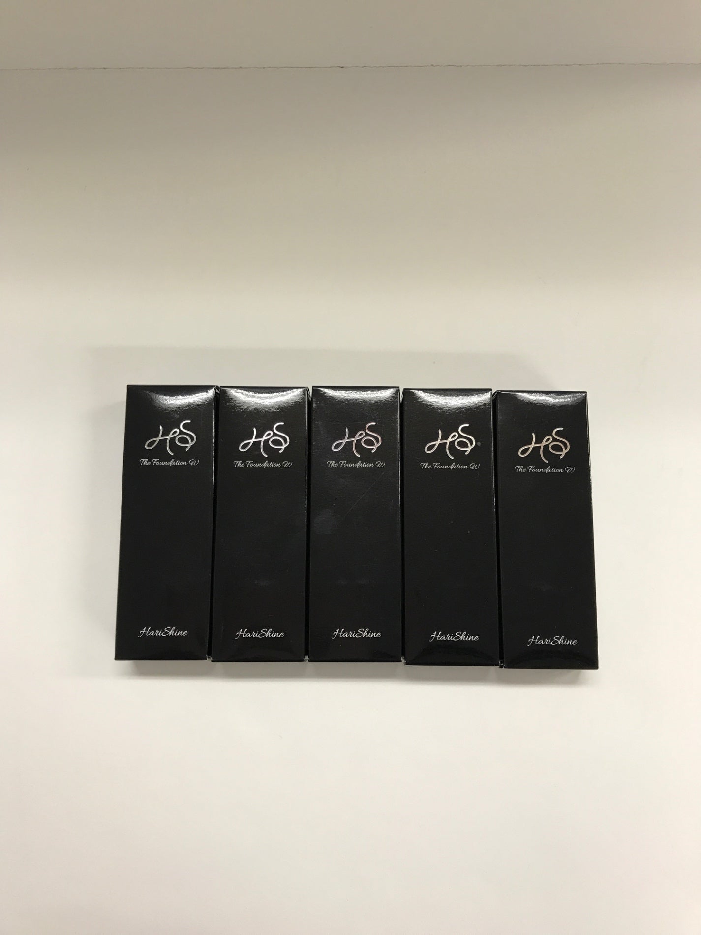C351 K ハリシャイン 薬用リンクルケア 美白リキッドファンデーションLO ライトオークル 26g 5個セット