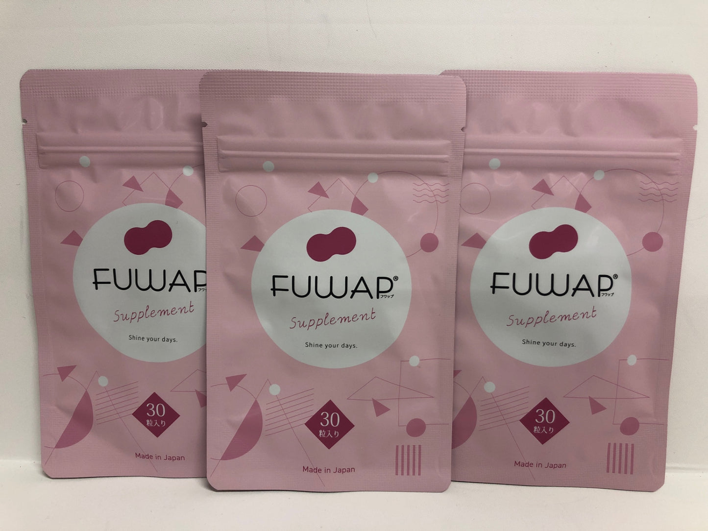 C735 K ★FUWAP フワップ サプリメント バストケア 女子力 30粒入×3袋●賞味期限:2026/07~