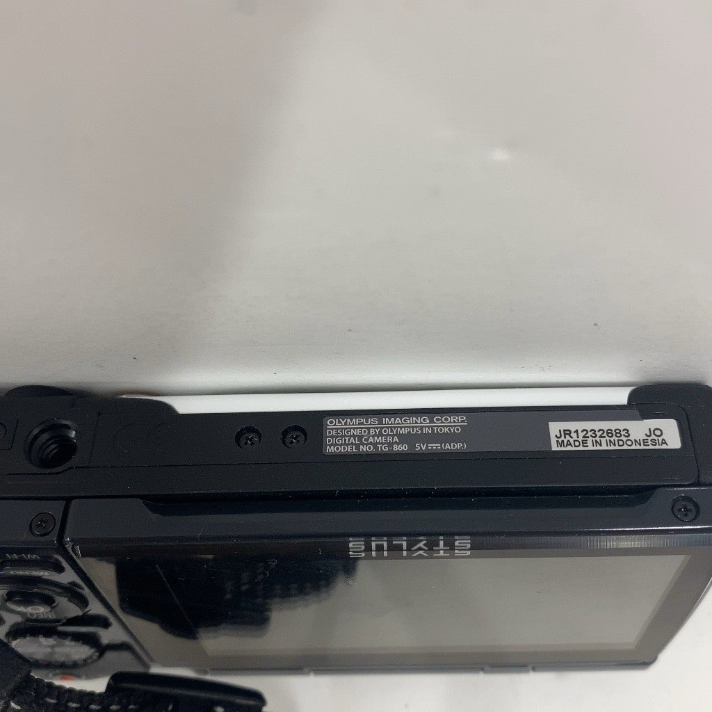 C90N D OLYMPUS デジタルカメラ STYLUS TG-860 Tough ホワイト 防水性能15m 可動式液晶モニター TG-860 WHT