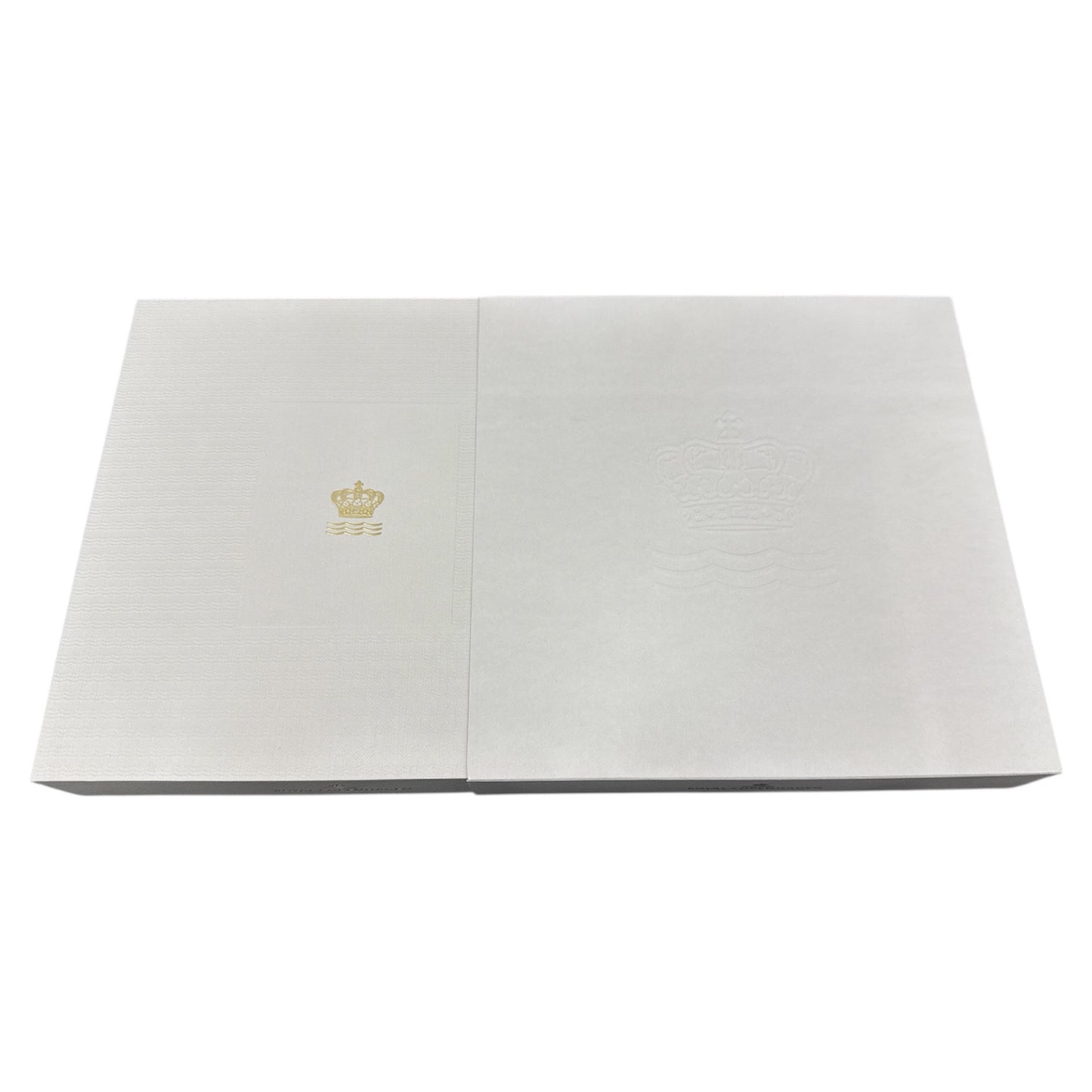 CH97 D ROYAL COPENHAGEN ロイヤルコペンハーゲン イヤープレート 2023年版 CHRISTMAS TIME IN THE FOREST ブルー