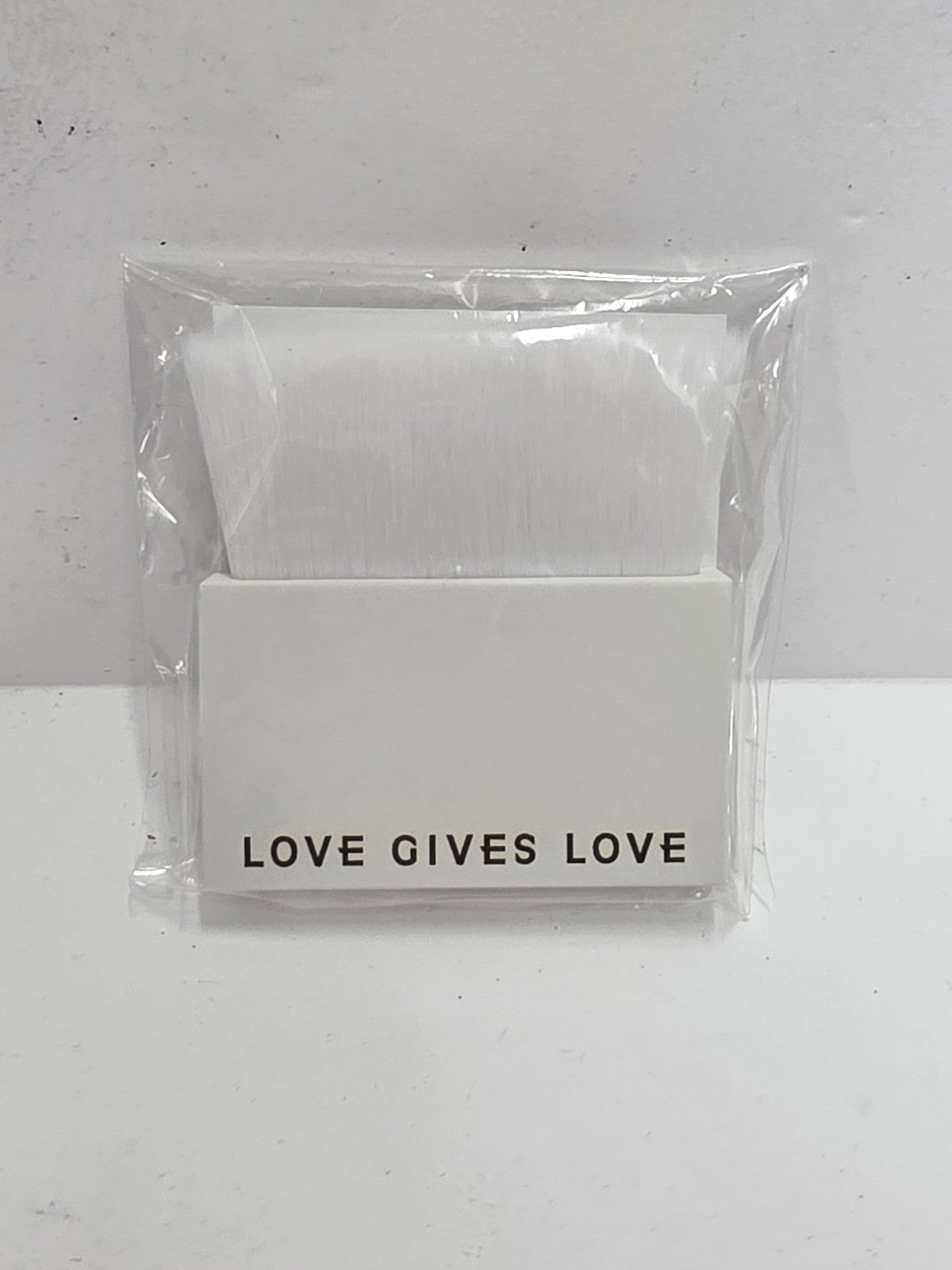CU14 K LOVE GIVES LOVE Vegan brush ヴィーガンブラシ