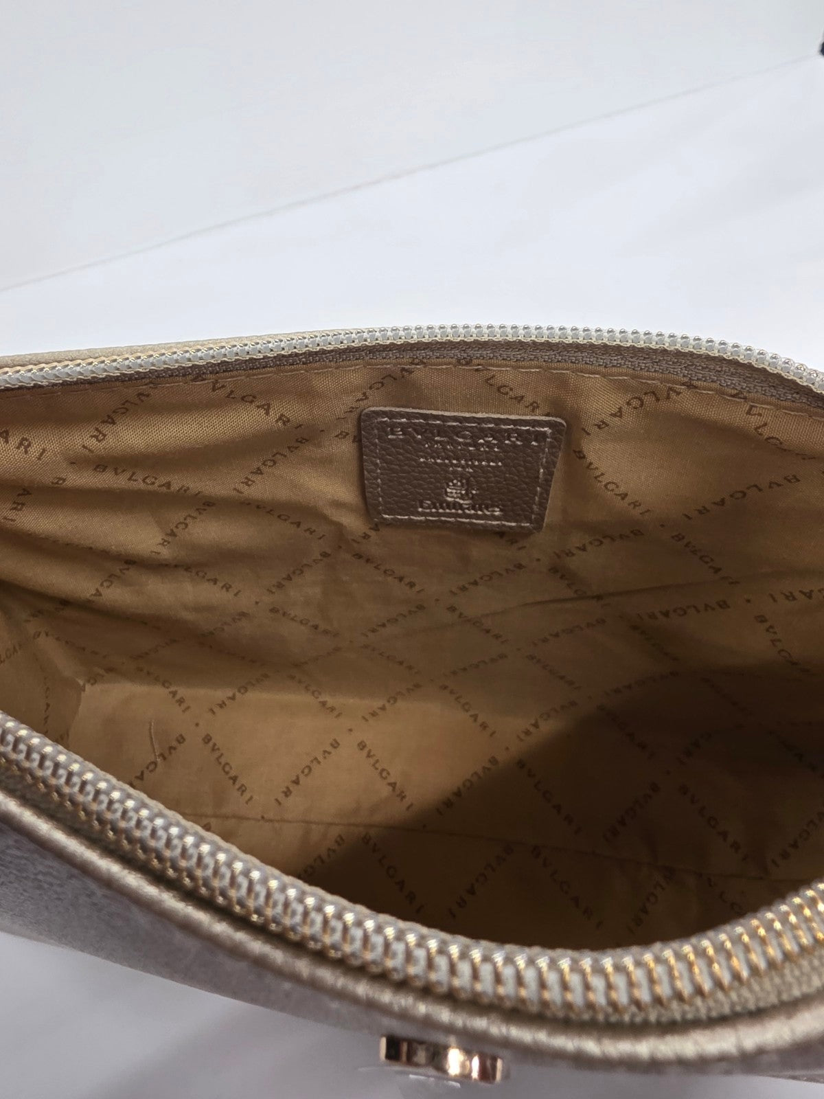CU29 Emirates エミレーツ航空 ファーストクラス  女性用アメニティセット  (BVLGARI コラボ)