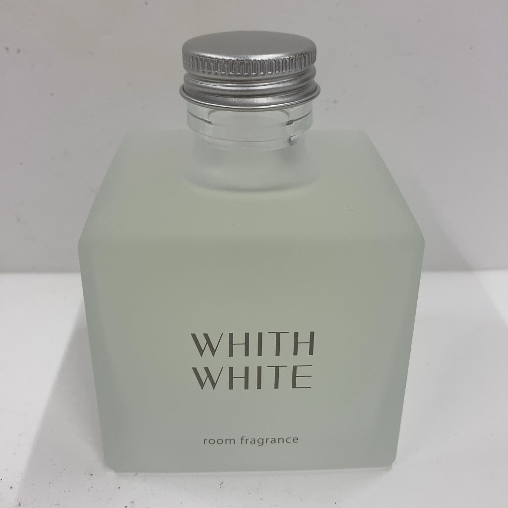 C94V D WHITH WHITE ルームフレグランス サボン 200ml JAN:X001216PPF