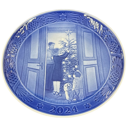 CH98 D ROYAL COPENHAGEN ロイヤルコペンハーゲン イヤープレート 2024年版 CHRISTMAS ANTICIPATION 直径約18cm ブルー 限定クリスマス記念プレート