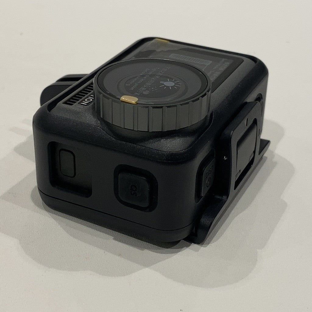 C9N6 D DJI OSMO Action RH アクションカメラ 4K OSMACT 初代