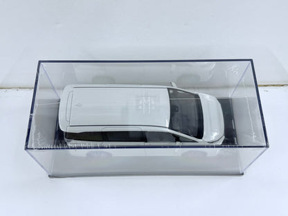 VOXY トヨタ 1/30 オフィシャルミニカー 新型 ヴォクシー VOXY カラーサンプル ホワイトパールクリスタルシャイン 070
