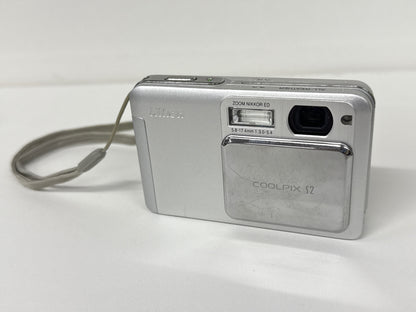 C999 Nikon ニコン COOLPIX S2 オールドコンデジ コンパクトデジタルカメラ 500万画素