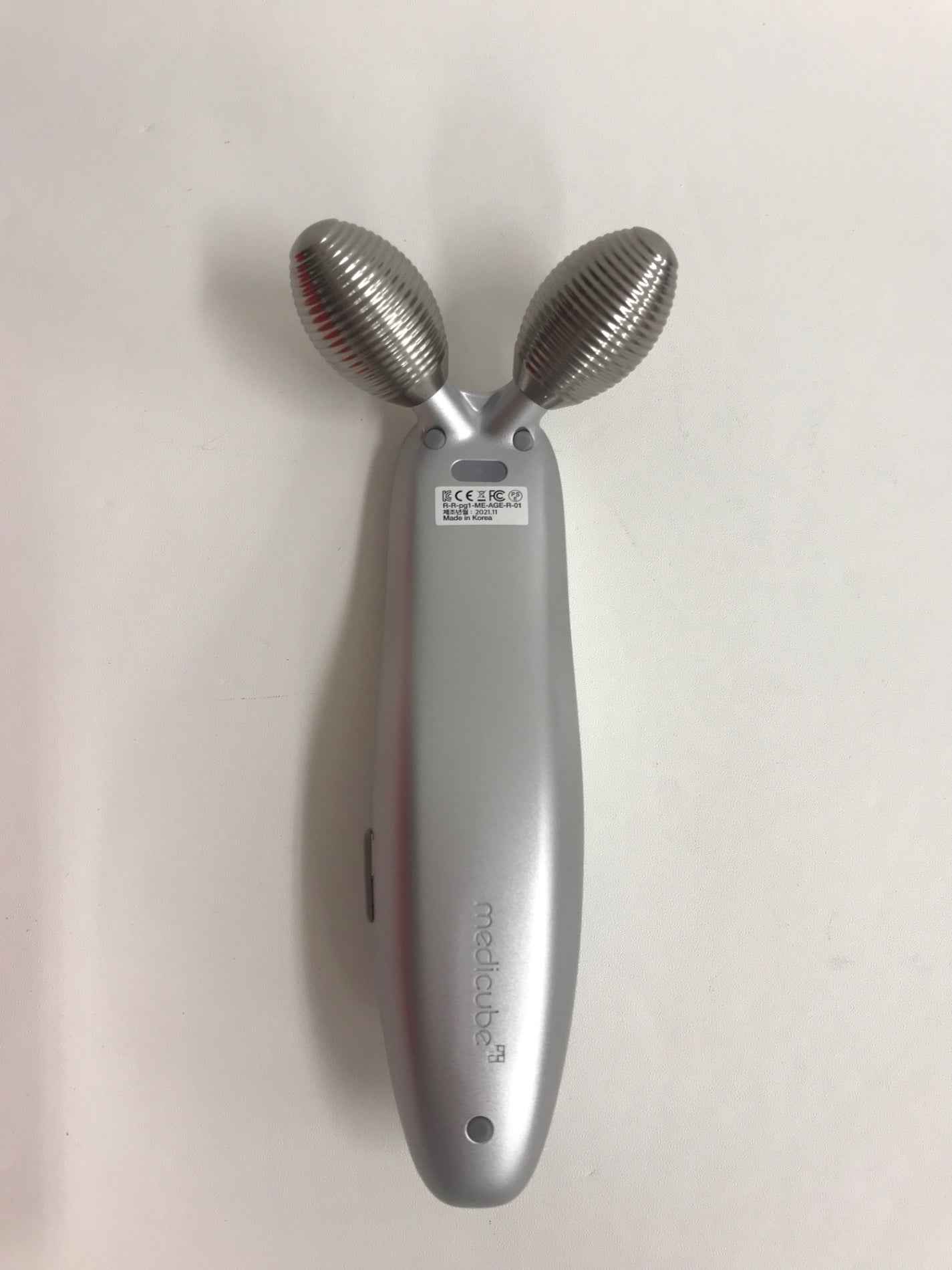medicube メディキューブ AGE-R DEVICE  ME-AGE-R-01 ダーマショット 家庭用美容器