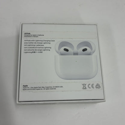 CG2A Apple アップル AirPods 第3世代 Ligtning 充電ケース付き