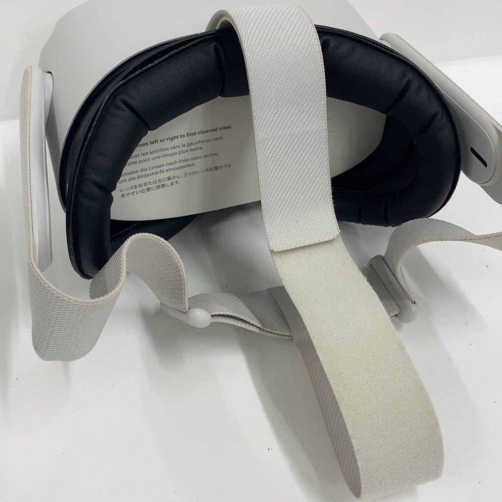 C93W D Oculus Quest 2—完全ワイヤレスのオールインワンVRヘッドセット—64GB