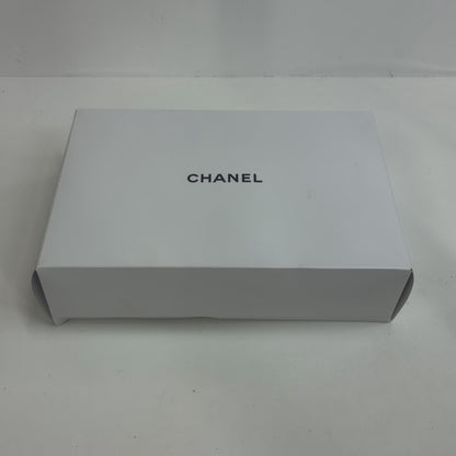 CHP8 CHANEL シャネル　ホワイト ポーチ （ビューティコレクションセットのポーチのみ）
